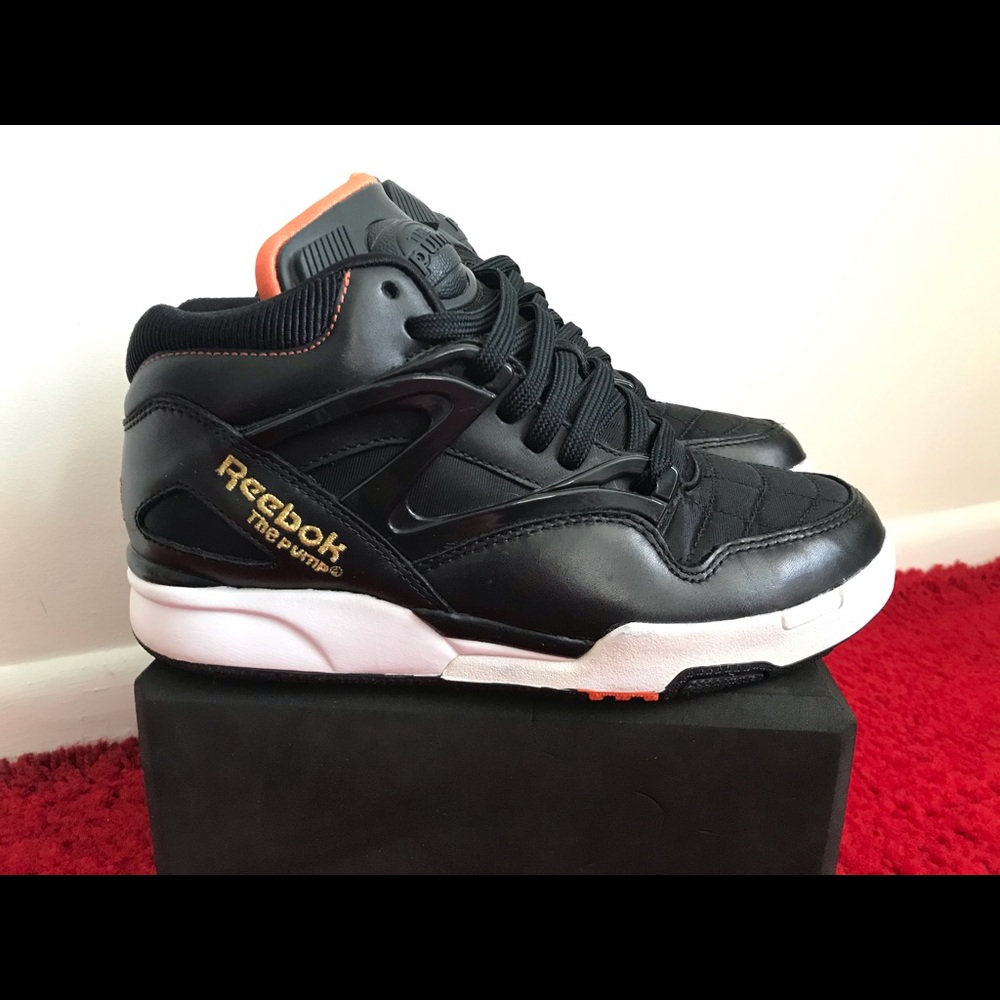 Men Size 5 Reebok Pumps, Black / Orange / White